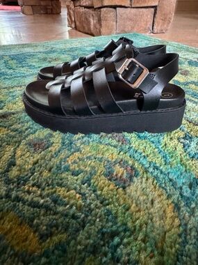 art class Black Platform Fisherman Sandals for Kids